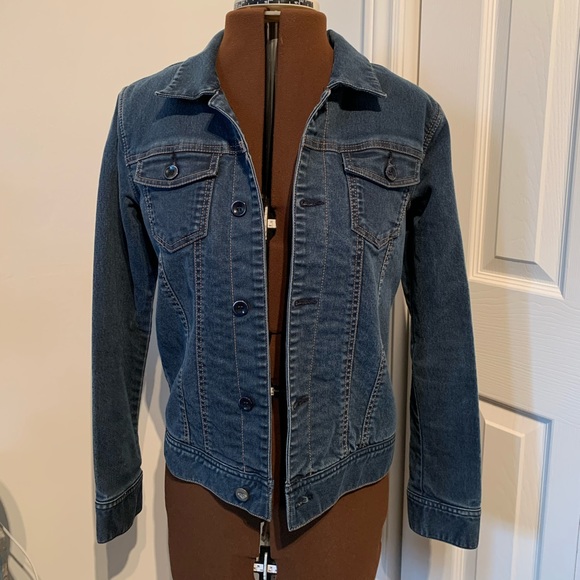 Roxy Sherpa lined jean jacket. - Picture 1 of 5